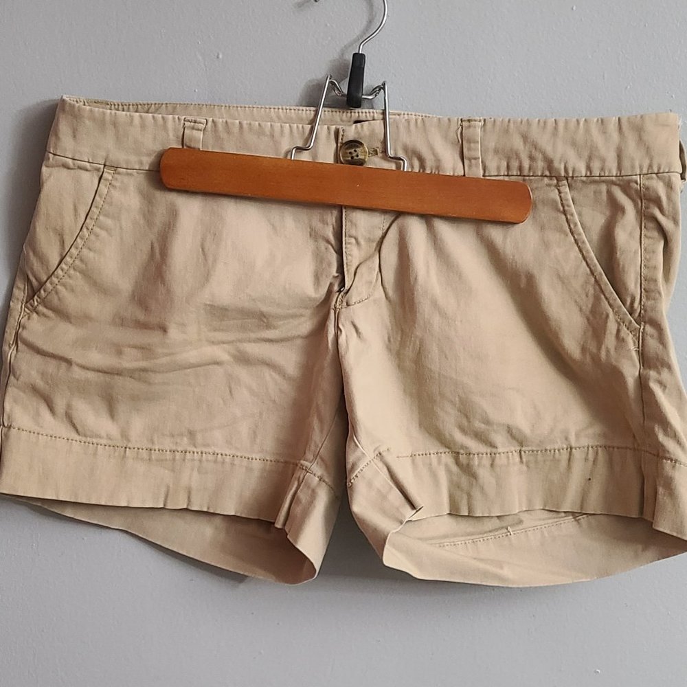 American Eagle Midi Stretch Khaki Shorts | Size 8